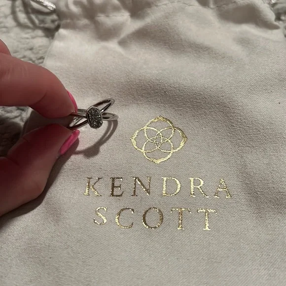 Kenda Scott Drusy Ring Size 6 - Picture 2 of 4